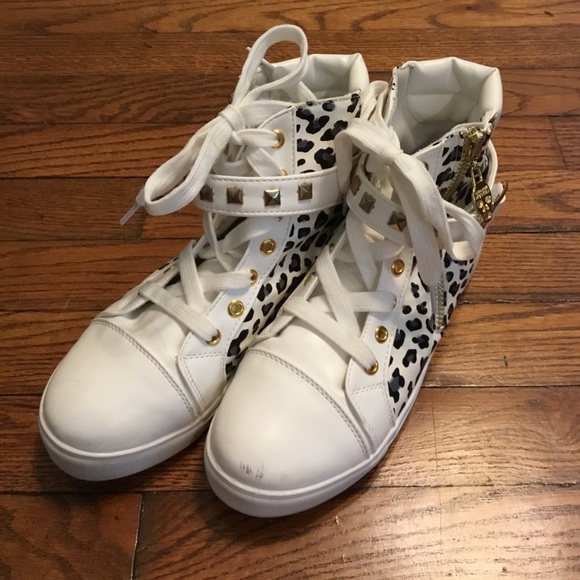 leopard print alexander mcqueen sneakers